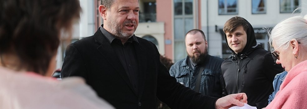 Elblg: Konsultacji w sprawie imigrantw nie bdzie. Nadal trwa zbirka podpisw
