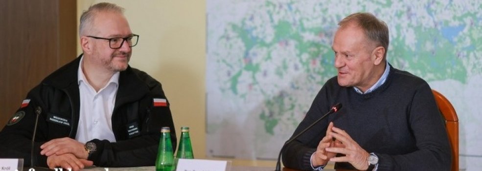 Premier Donald Tusk w Elbl�gu. Odprawa w zwi�zku z trudn� sytuacj� pogodow�