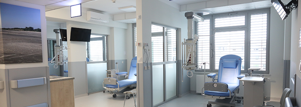 Elbl�g: Miliony na onkologi�. WSZ otworzy� zmodernizowane oddzia�y (zdj�cia)