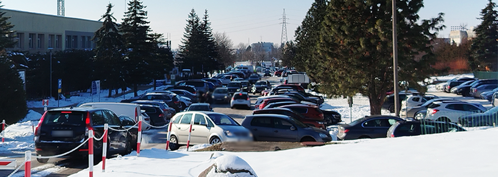 Parkingowy koszmar przy Wojew�dzkim Szpitalu Zespolonym trwa
