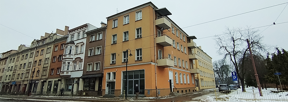 Czarny dym zasnu� ca�� klatk�...�Szybka reakcja m�odych zapobieg�a tragedii