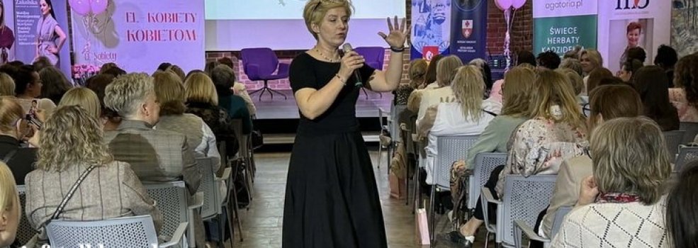 140 kobiet wzi�o udzia� w spotkaniu „Zr�bmy sobie szcz�cie"