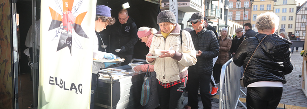 III Elbl�ski Jarmark Wielkanocny. Degustacja wielkanocnych przysmak�w (zdj�cia)