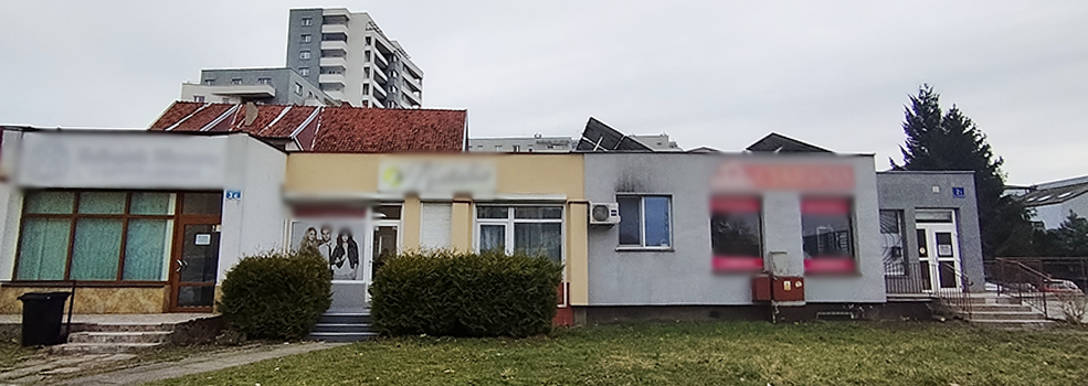 Co stanie si� z pawilonem handlowym przy Szarych Szereg�w?