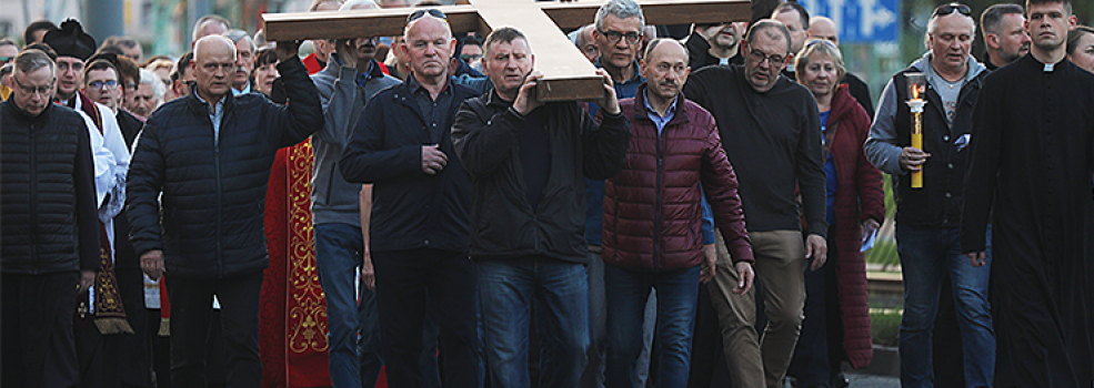 W �rod� ulicami Elbl�ga przejdzie Droga Krzy�owa