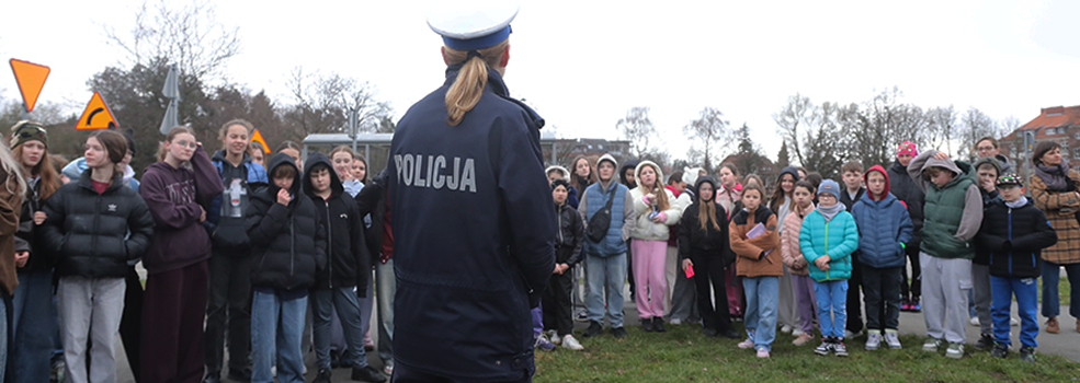 Nowe zasady dla hulajn�g. Akcja edukacyjna dla m�odych (zdj�cia)