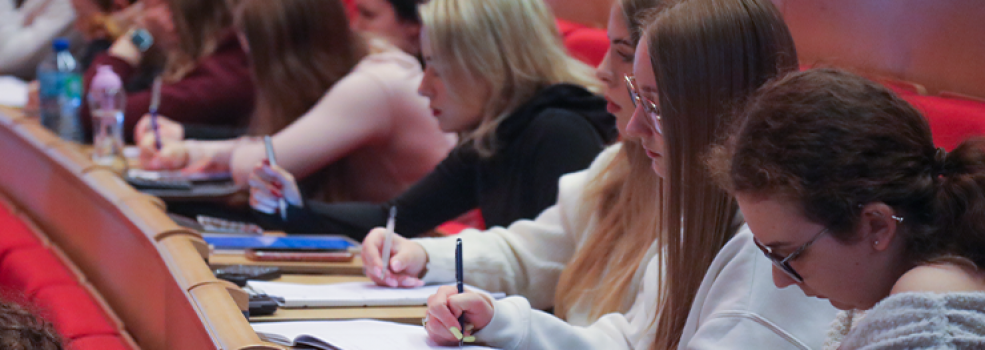 Matematyka w pigu�ce. Maturzy�ci rozpocz�li powt�rk� z ANS (zdj�cia!)