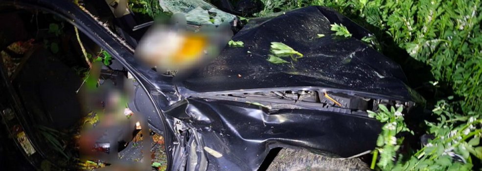 Uwaga! Zablokowana ul. Mazurska. BMW potr�ci�o �osia, dwie osoby ranne