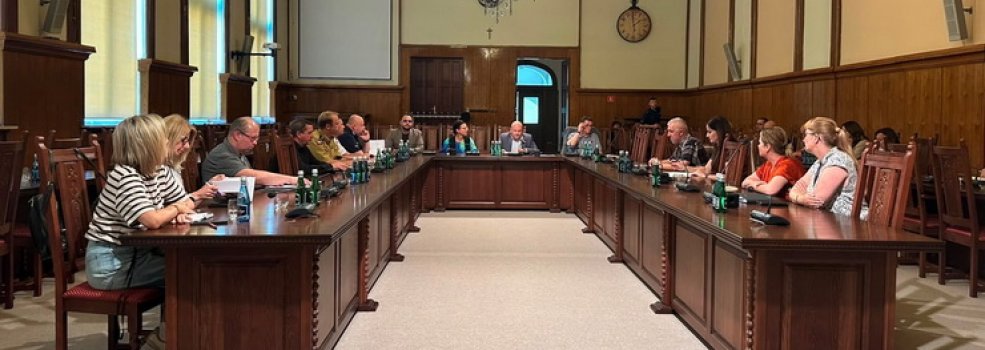 Nadchodz� upa�y. Zwo�ano posiedzenie Miejskiego Zespo�u Zarz�dzania Kryzysowego 
