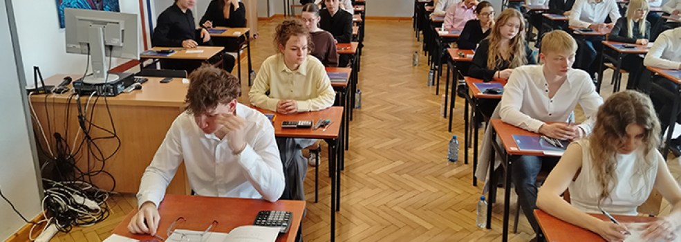 Matematyka okaza�a si� �atwiejsza ni� polski. Wyniki matur w elbl�skich szko�ach