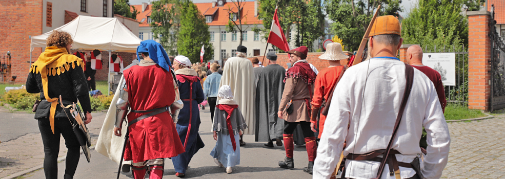Parada, rycerze i �redniowieczny jarmark. Turniej w Elbl�gu (zobacz zdj�cia)