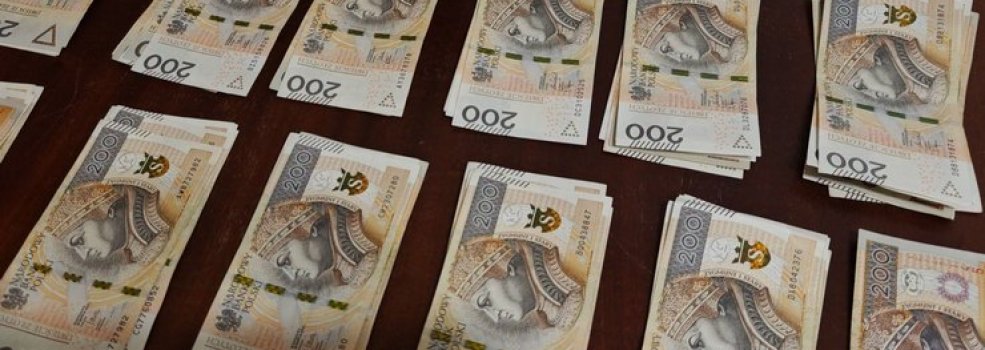 68-latek "zainwestowa�" 100 tys. z�. Oszu�ci podawali si� za firm� z Zurychu