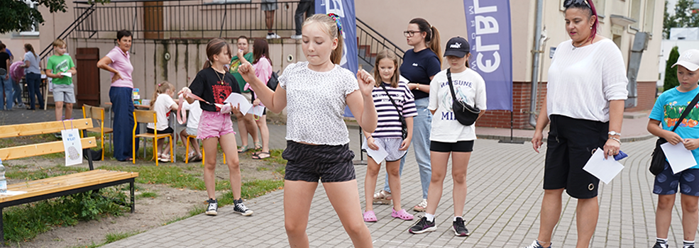 Gra w klasy, gum� i wsp�lna zabawa. Piknik na Zatorzu (zdj�cia!)