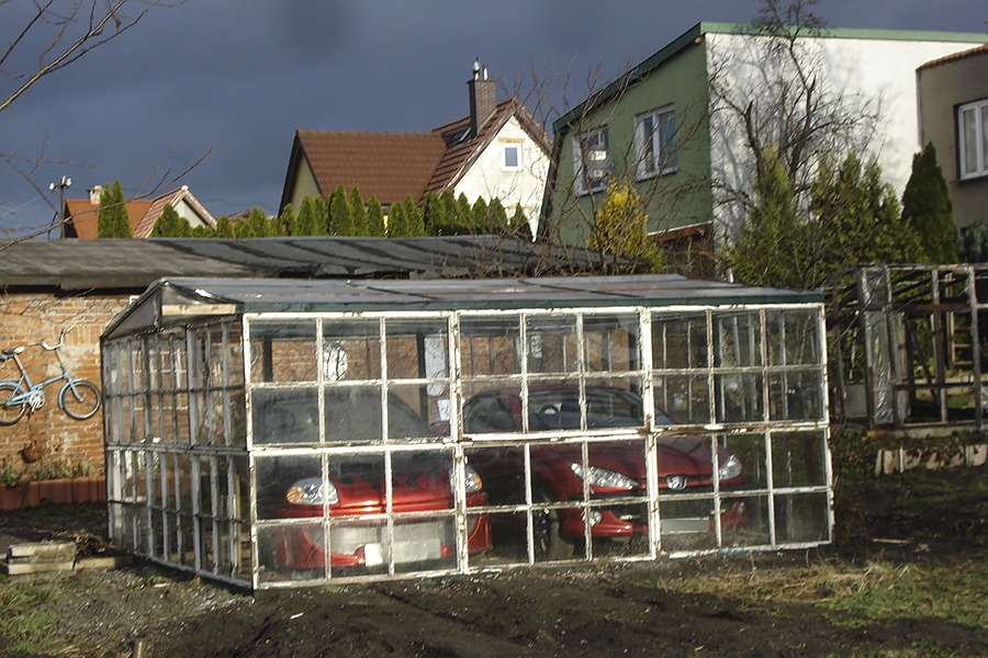 Szklarniowy parking